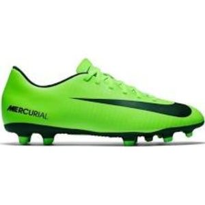green nike football shoes